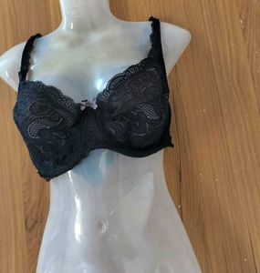 Branded Non Padded Lace Bra