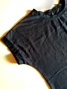 Black High-Low Hem Tee