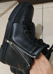 Unused Roadster Boots/Sneakers