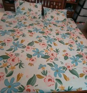 Floral Design Double Bedsheet With Pillow Covers