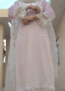 Beutiful Pin Pakistani Suit And Trouser