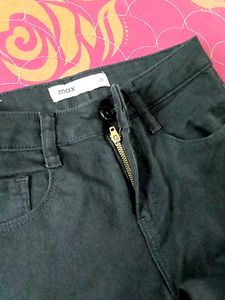 MAX Black Jeans - Size?