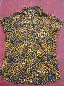 Leopard Print Short Sleeve Top