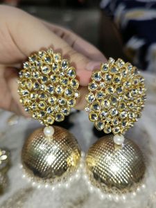 4 Earrings In just 300