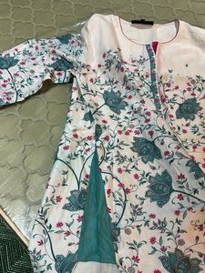 Floral Print Kurta By AM:PM in Size XL