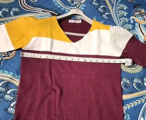 BURGUNDY COLORBLOCKED SWEATER ♥️