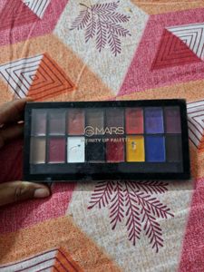 MARS infinity Makeup Pallette