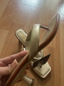 Pretty Western/ethnic Kitten Heel Sandals