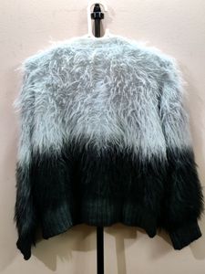 women&#39;s imported cardigan with a Vneck