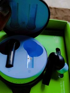 Mivi earbuds d4 Wireless Earbud