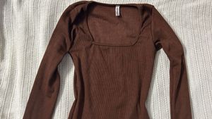 Brown square neck ribbed top