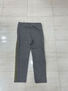 🏁 M&amp;S Metro Check Trousers – Street Chic! 🖤💛