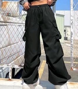BLACK PARACHUTE PANTS