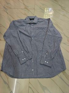 Men&#39;s Striped Casual Shirt