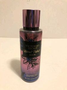 Victoria&#39;s Secret Body Mist Velvet Petals Noir