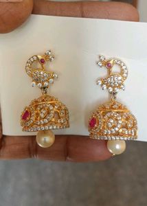 Elegant Gold-Tone Necklace Set