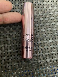 Lakme 9 To 5 Maroon Mix Shade