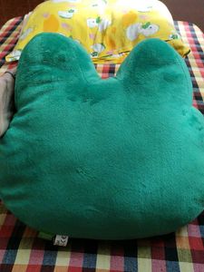 Cute Frog Pillow 🐸💚 – Soft &amp; Comfy