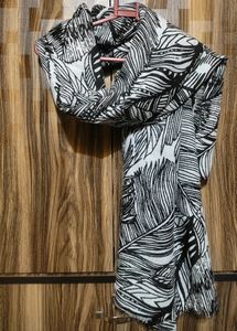 Black/White Printed Stole/Scarf
