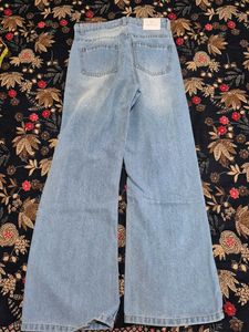 Ripped Wide Leg Jeans