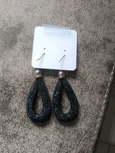 Stylish Black Loop Earrings