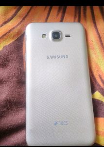 Samsung  Galaxy J7
