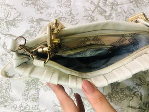 Chic White Crossbody Bag Gold Chain