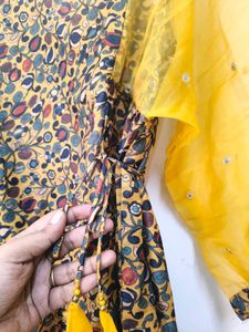 ✨ VARANGA Printed Festive silk  Kurta
