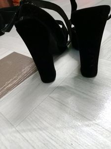 Black Heel