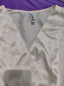 Satin Cream 🍦 Top Bell Sleeves