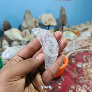 Selenite Carned Moon 🌙