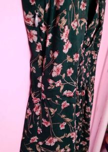 Elegant Green Floral Chiffon Midi Dress 💚
