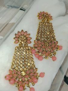 Elegant Pink Earrings