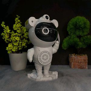 Astronaut Lamp