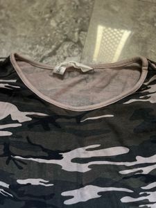 Camouflage Long Sleeve Fitted Crop Top