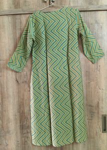 GREEN STRIPED KURTA