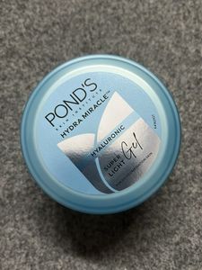Ponds Hyaluronic Super Light Gel 200ml