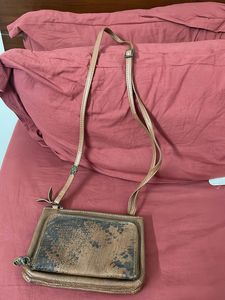 Baggit sling Bag