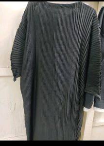 Used Pleats Abaya