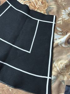 ⭕️B3G1⭕️ + 30 % Off On Combo❗️B&amp;W Mini Skirt