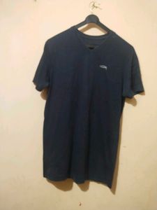 Men&#39;s V-Neck T-Shirt