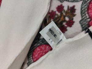 Stylish Cropped Knit Cardigan