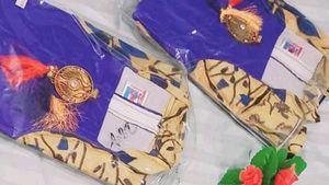 120₹ Only