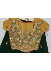 Sale Price Lahenga Choli 💛💚For Navratri
