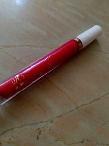 MyGlamm Liquid Lipstick. SHADE: WATERMELON SUGAR