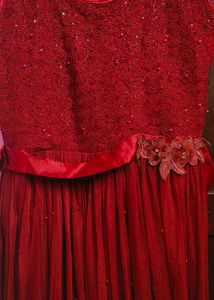 Sleeveless Party Wear Gown