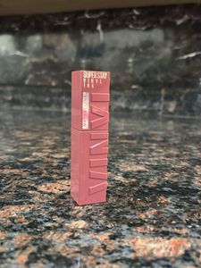 Maybelline Vinyl Lipstick shade awestruck