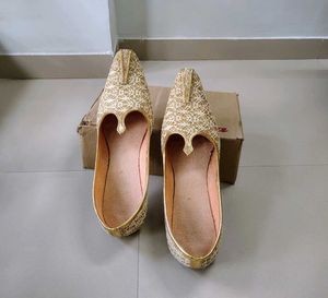 Free Delivery of Bata Ethnic Jutti