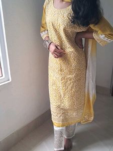 Yellow Embroidered Kurti Set🌻🌿