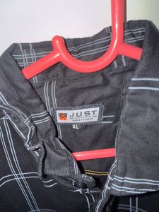 Men&#39;s Black Checked Shirt